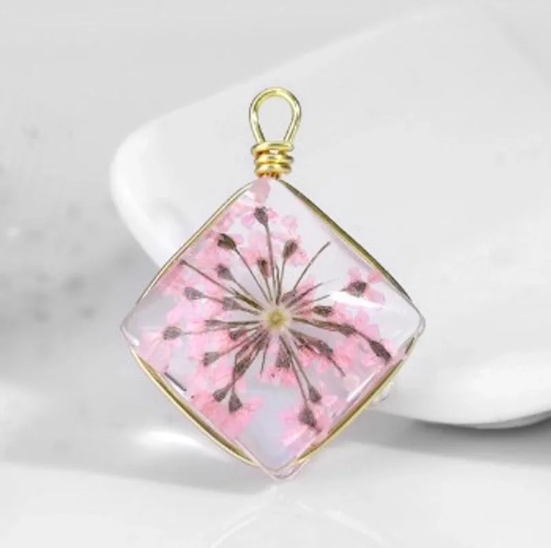 1 Piece Sweet Simple Style Flower Glass Copper Plating Pendant Jewelry Accessories
