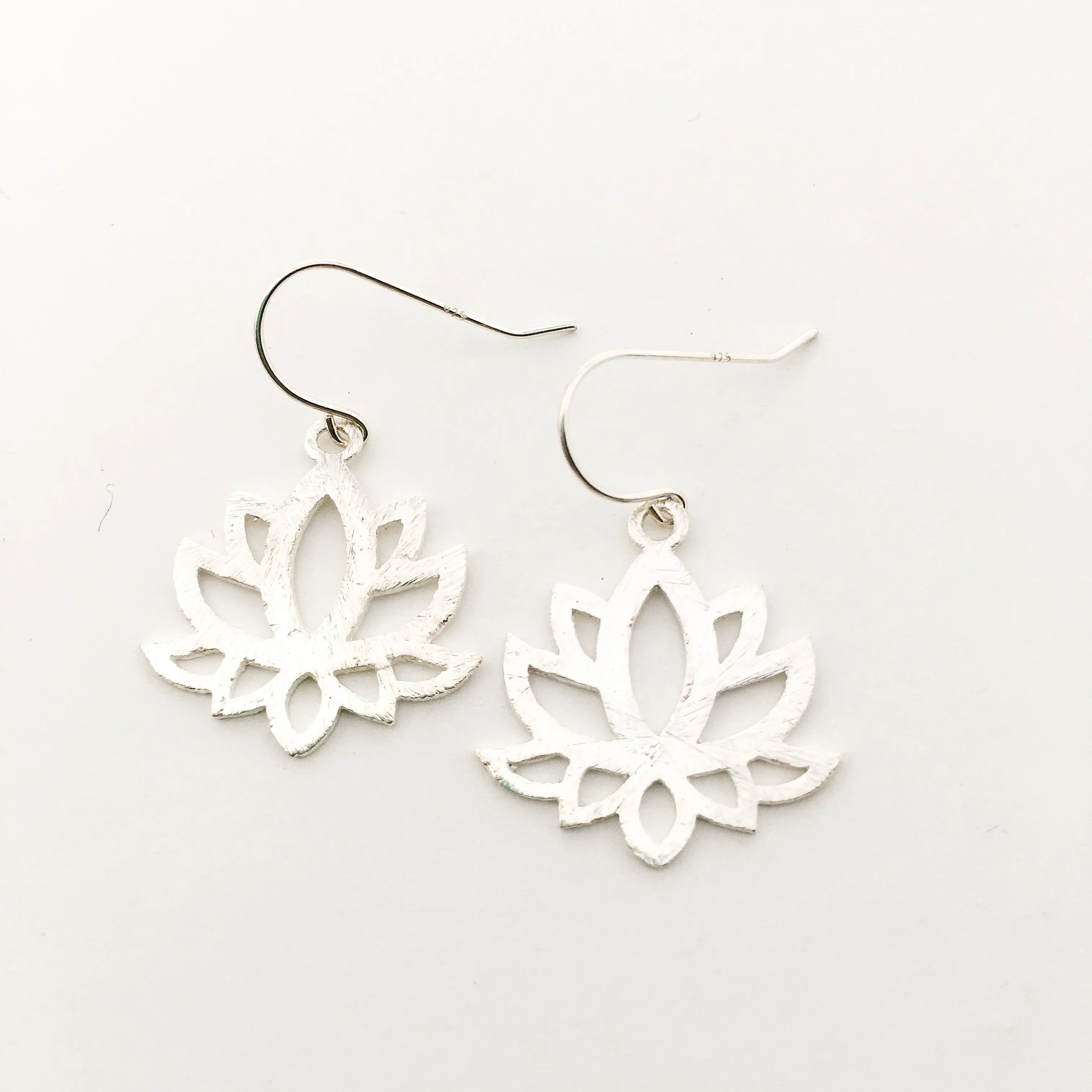 Faye Mini Lotus Earrings
