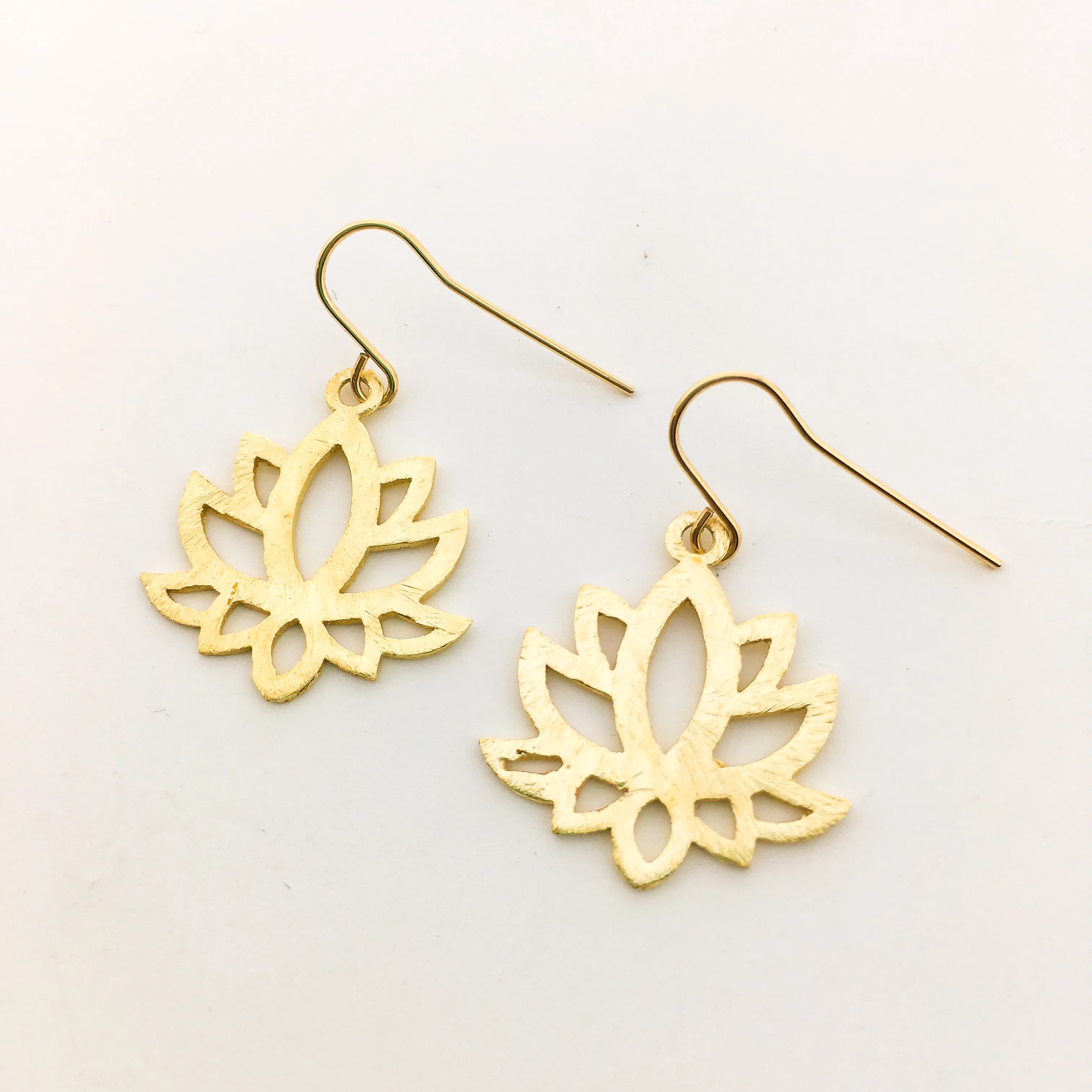 Faye Mini Lotus Earrings