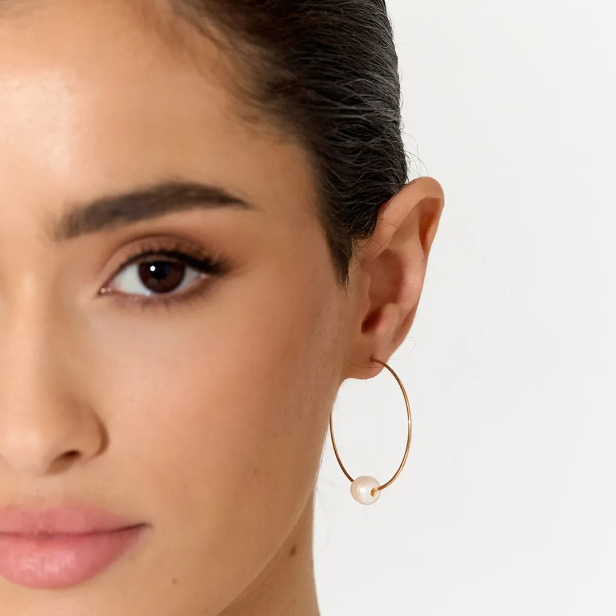 Fine Wire Pearl Hoop Earrings (Gold)
