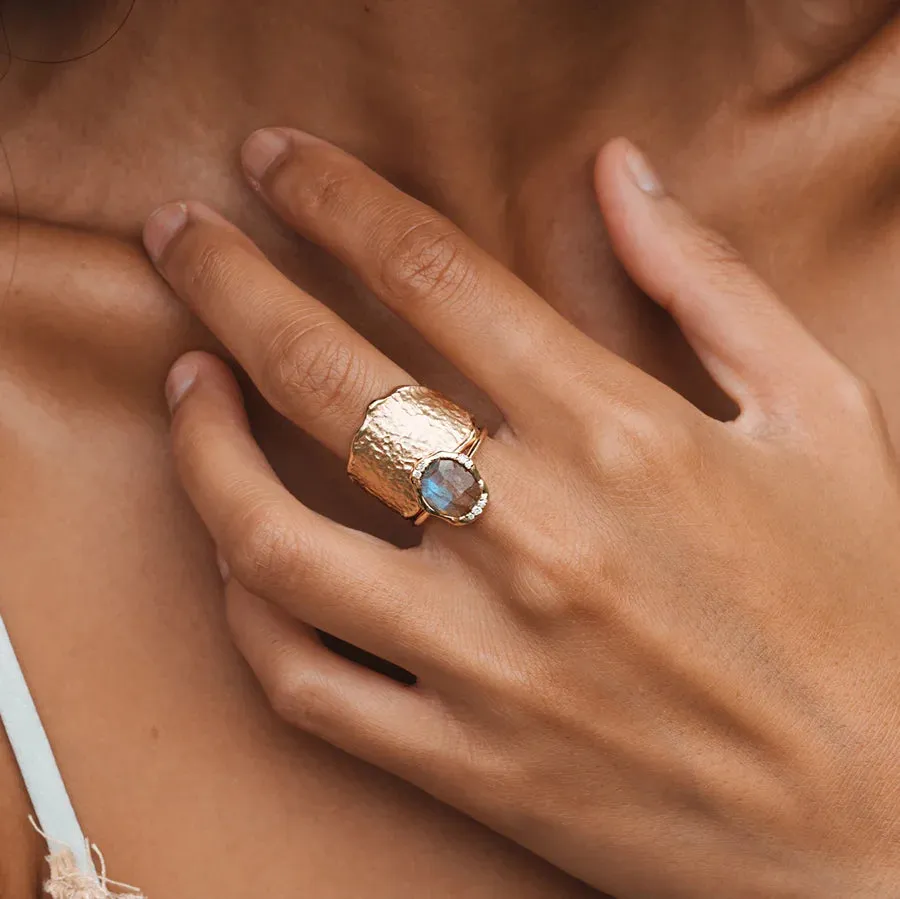 Labradorite Mood Ring (14K Gold)