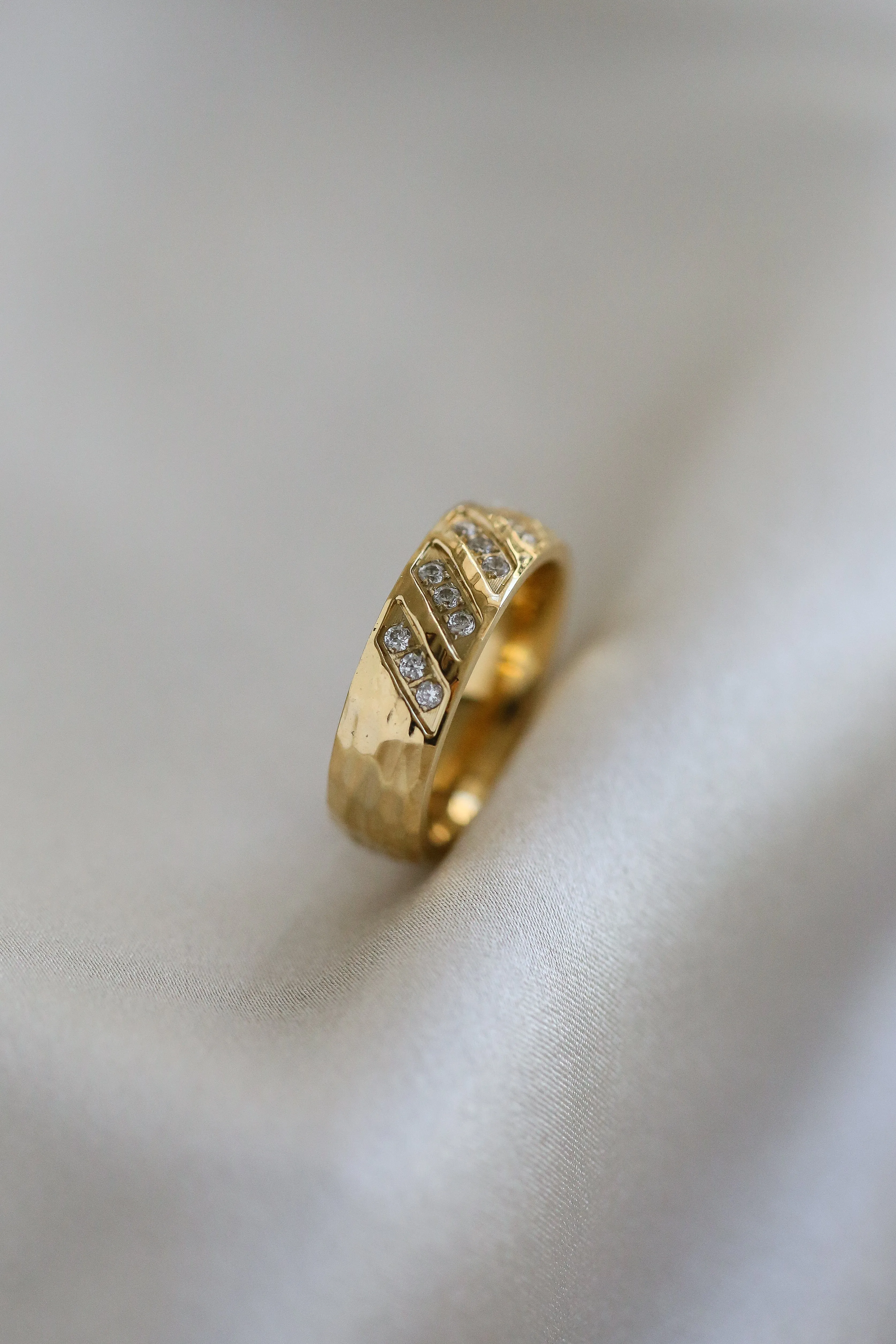 Mia Ring