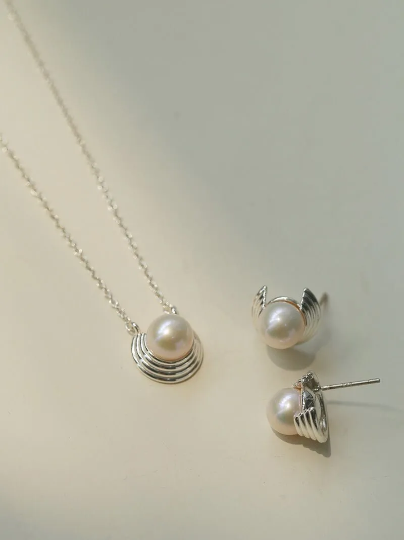 Simple Spiral Pearl Pendant Chain Necklace