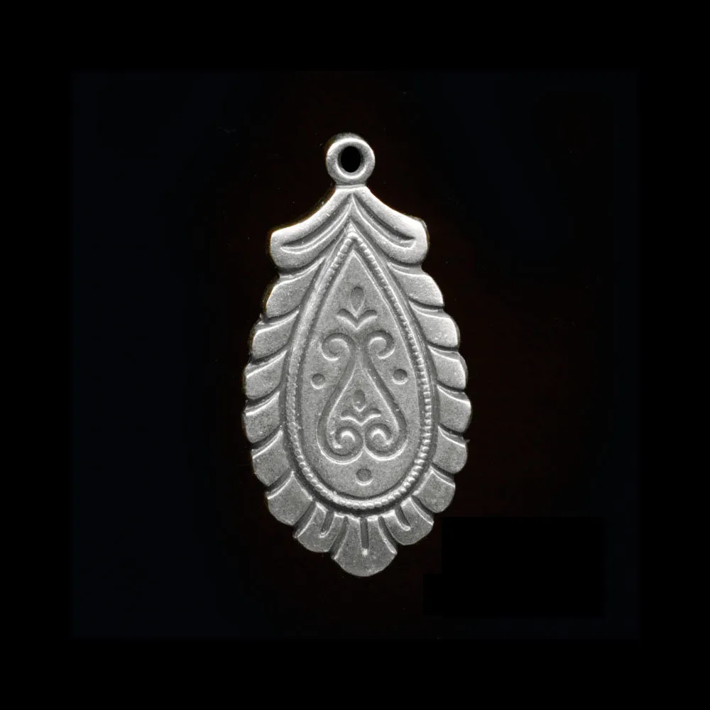 Vintage silver plated cast brass flat back teardrop charm. 18x9mm. 4 pcs. b9-2120s